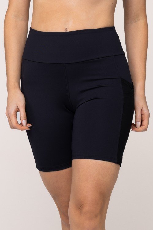 Bermuda Fitness Bolsos Sobreposição Preta