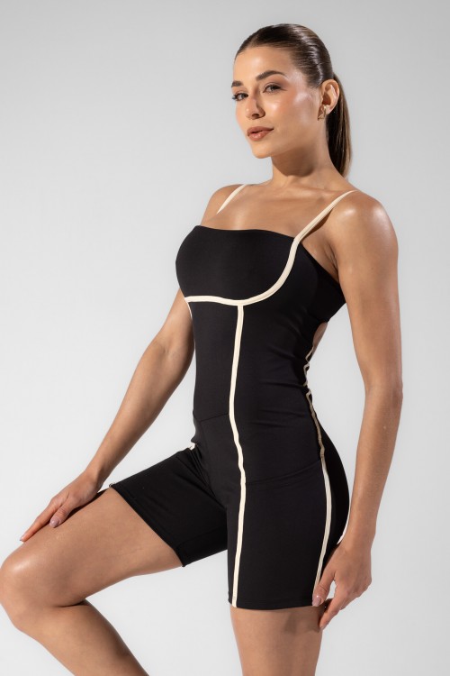 Macaquinho Bicolor Recortes Preto