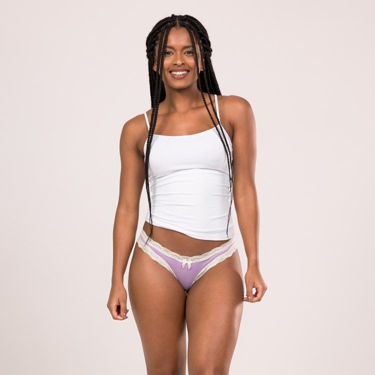 Calcinha Com Detalhe Em Renda Lilás