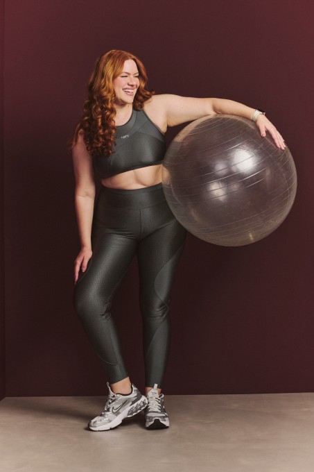 Legging Texturizada com Brilho e Recorte Chumbo
