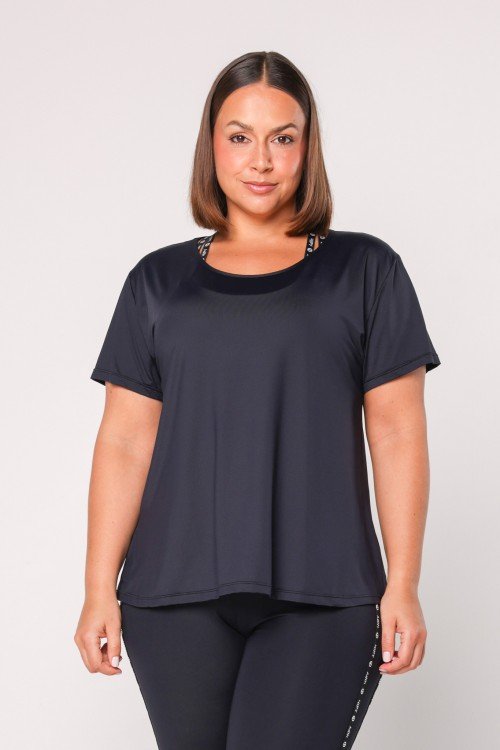 Blusa com Recorte Vazado nas Costas Preto