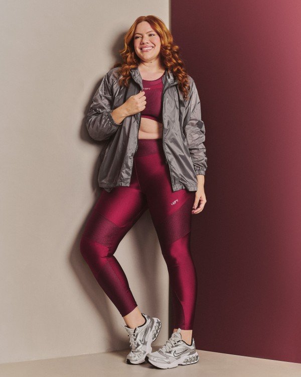 Legging Brilho Texturizada com Recorte Vinho
