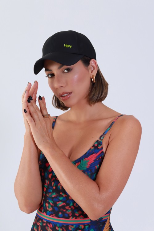 Boné Liso com Abertura Rabo de Cavalo Preto
