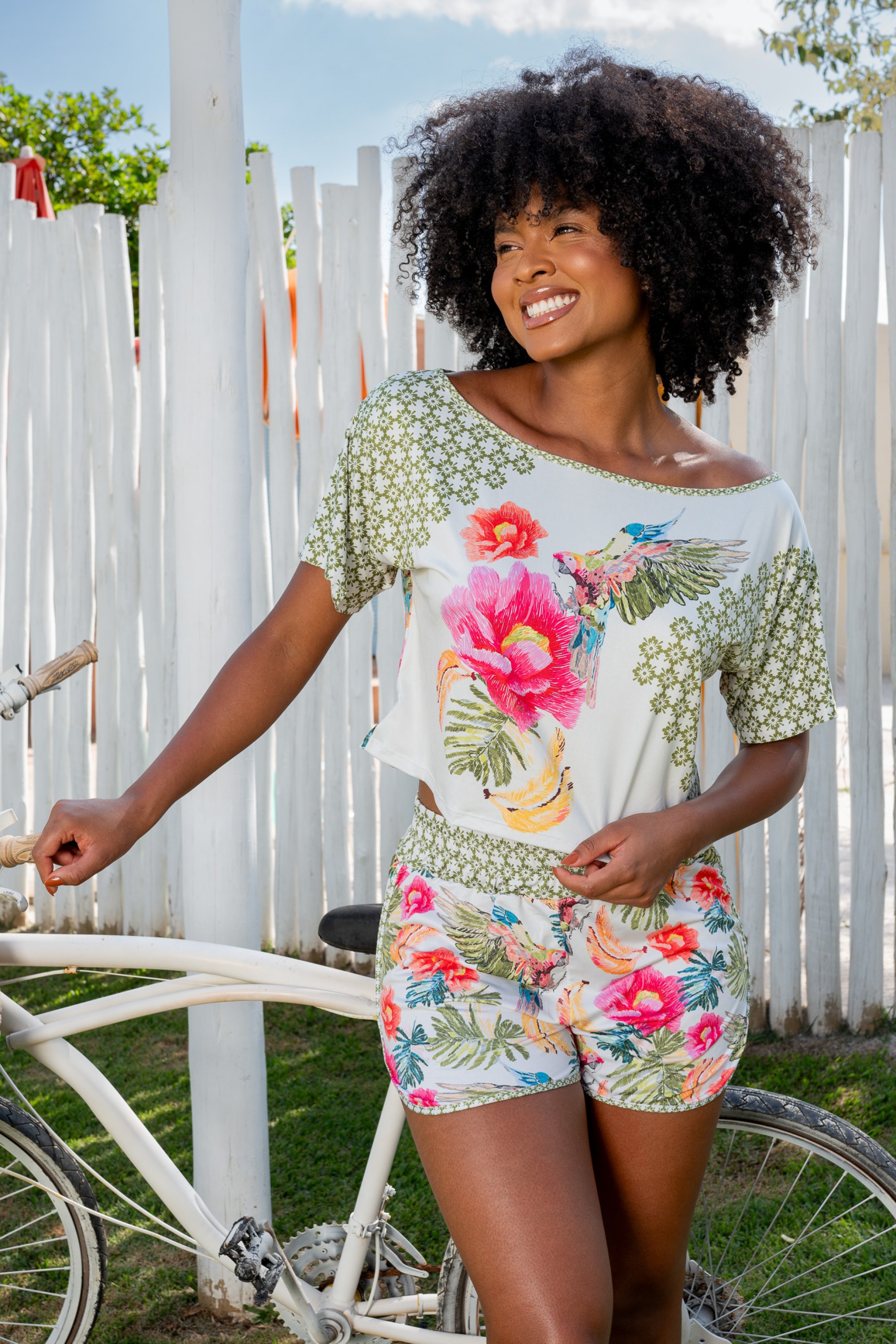 Conjunto cropped shop e shorts