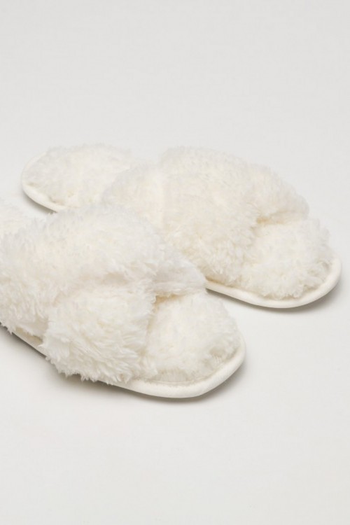 Pantufa Feminina Pelúcia Trançado Off White