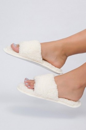 Pantufa Feminina Com Abertura Off  White