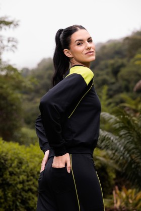 Conjunto Moletinho Calça e Blusa Com Detalhes Verde Lima