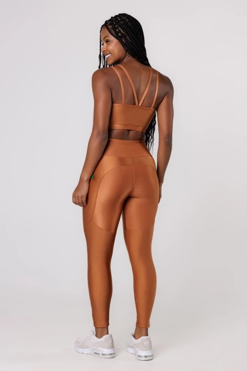 Calça Legging Recortes Shine Caramelo