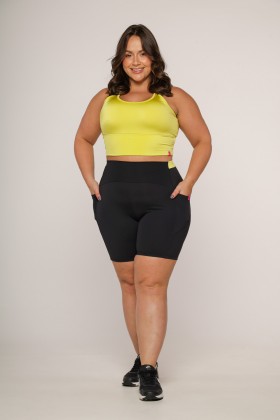 Short Fitness com Bolso Detalhes em Verde Lima